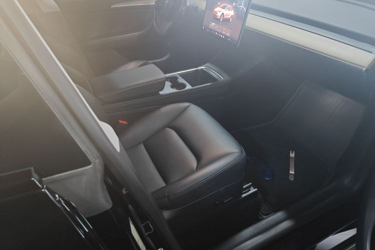 特斯拉 Model Y 2022款 改款 后轮驱动版局部细节41