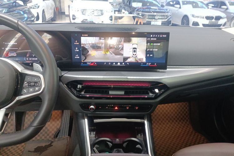 宝马3系 2025款 330Li M运动曜夜套装中控内饰16