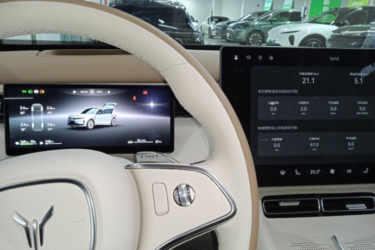 岚图汽车 岚图FREE 2025款 FREE+ 四驱乾崑版中控内饰14