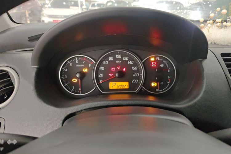 铃木 雨燕 2013款 1.5L 自动20周年限量版中控内饰14