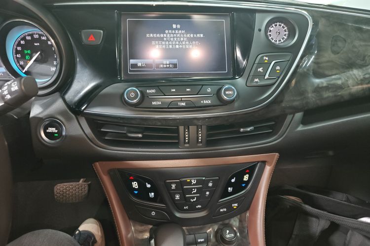 别克 昂科威 2016款 28T 四驱豪华型中控内饰16