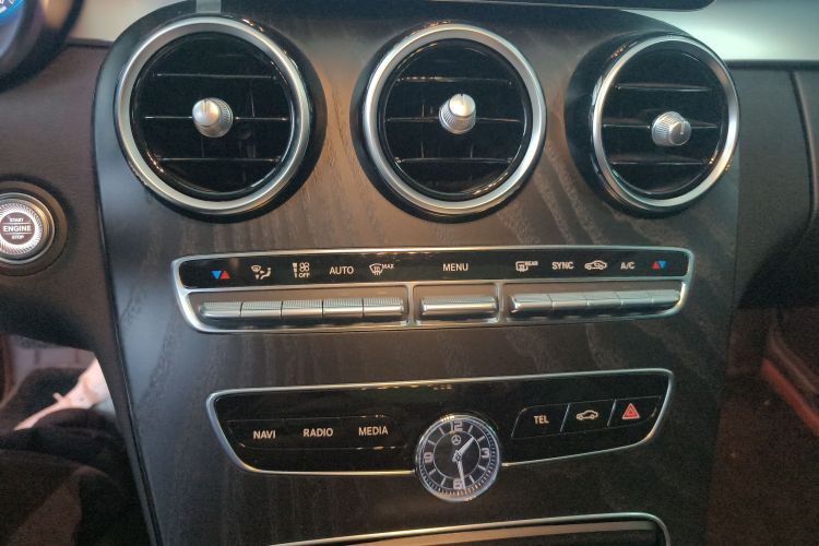 奔驰C级 2021款 C 260 L 运动星耀臻藏版局部细节16