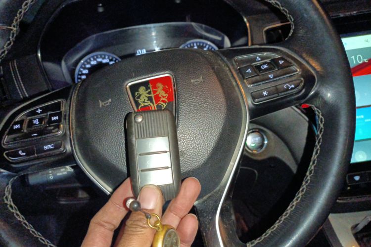 荣威RX5 2016款 20T 两驱自动互联网智享版中控内饰7001