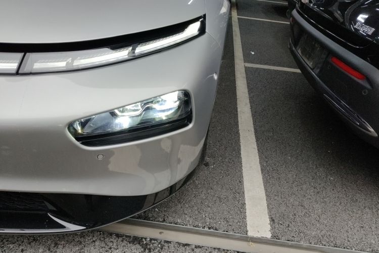 小鹏P7 2022款 670N+局部细节36