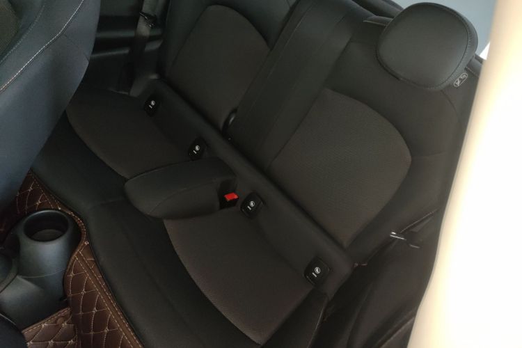 MINI 2020款 1.5T ONE PLUS中控内饰21