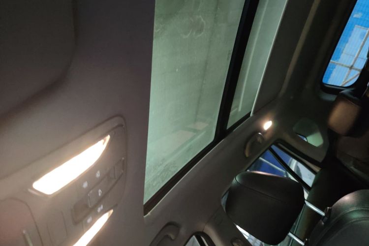 广汽传祺 传祺GS4 2018款 235T 自动两驱精英百万纪念版局部细节22