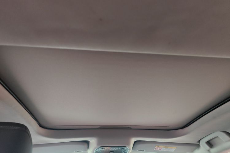 雪铁龙 凡尔赛C5 X 2022款 1.6T 享不凡 虎年开门红版中控内饰22