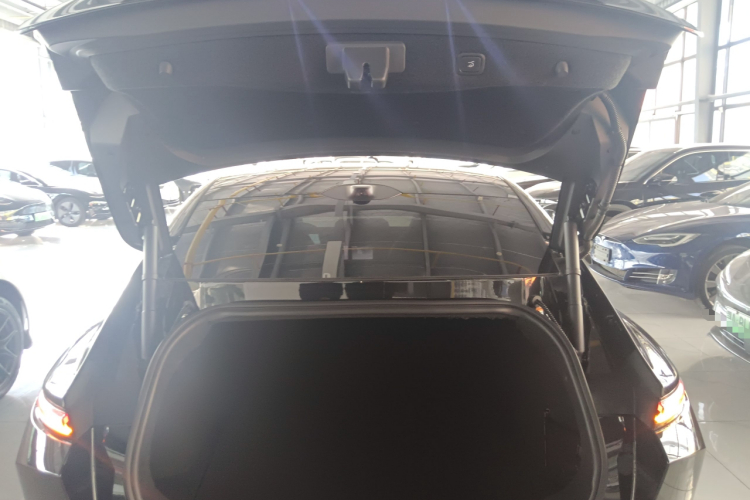 蔚来ET5 2022款 75kWh机舱底盘23