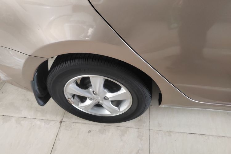 现代 瑞纳 2014款 1.4L 自动智能型GLS车身外观6008