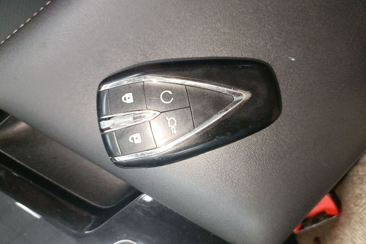 长安 逸动 2023款 畅享版 PLUS 蓝鲸NE 1.4T GDI DCT尊贵版中控内饰11