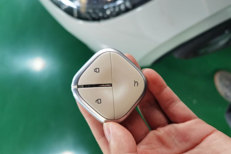 五菱汽车 五菱缤果 2023款 333km 灵犀互联款中控内饰11