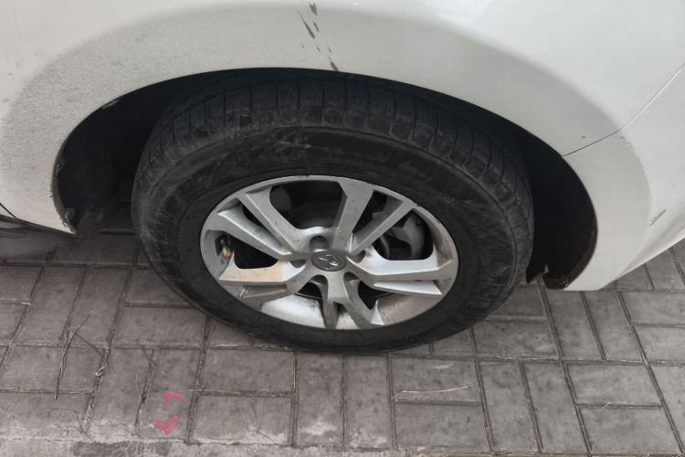 江铃 驭胜S330 2016款 1.5L GTDi 自动两驱舒适版车身外观10