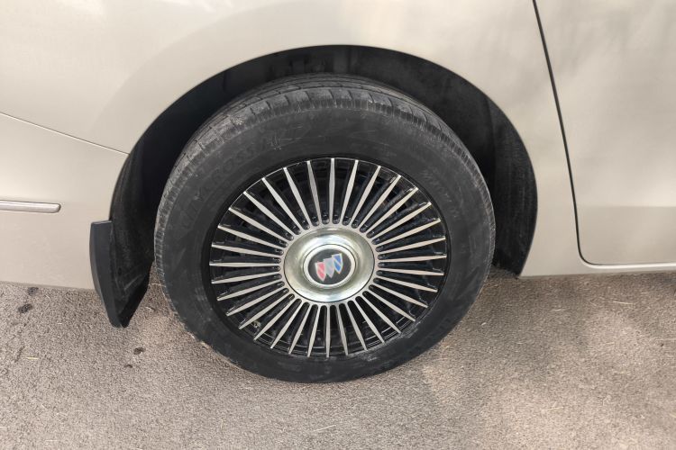 别克GL8 2017款 ES 28T 尊享型 国V车身外观6008