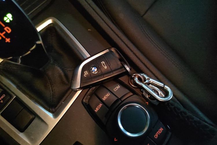 宝马1系 2020款 120i 时尚型中控内饰11