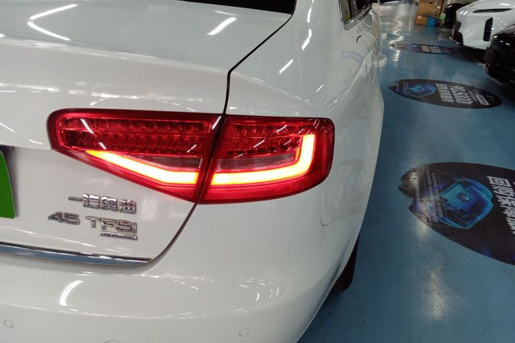 奥迪A4L 2015款 45 TFSI quattro个性运动型车身外观6006