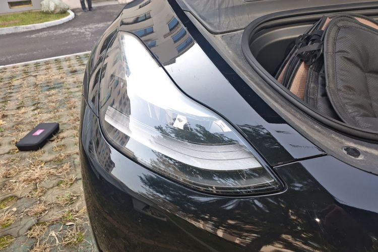 特斯拉 Model Y 2022款 后轮驱动版车身外观8