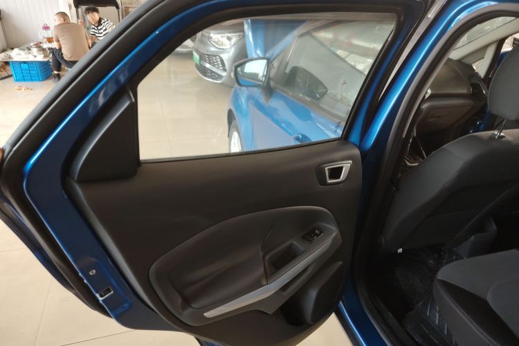 福特 翼搏 2013款 1.5L 自动风尚型中控内饰7008