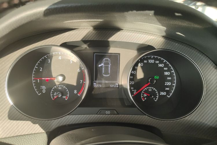 大众 高尔夫·嘉旅 2019款 280TSI 自动好奇型 国V局部细节14