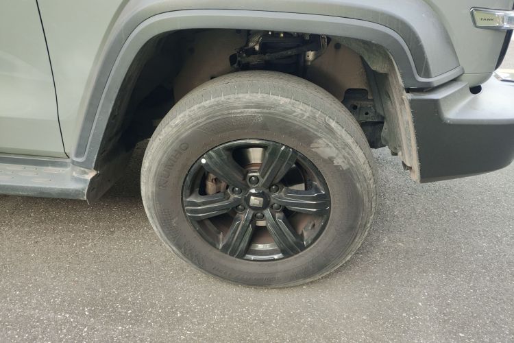 坦克300 2023款 越野版 2.0T 征服者车身外观10