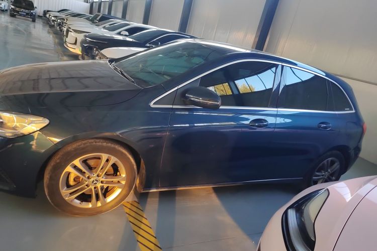 奔驰B级 2020款 B 180车身外观6003