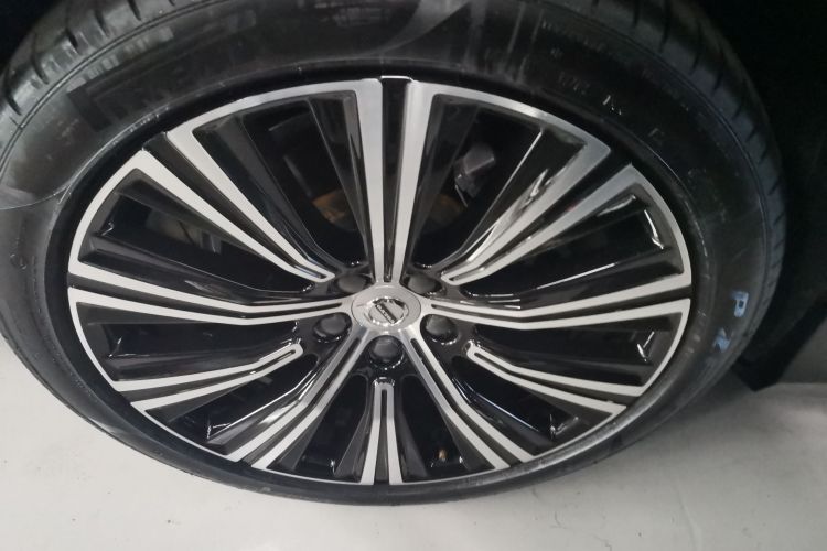 沃尔沃S90 2025款 B5 智雅豪华版车身外观6008