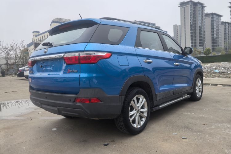 东风风光 风光S560 2019款 1.8L CVT精英型车身外观7