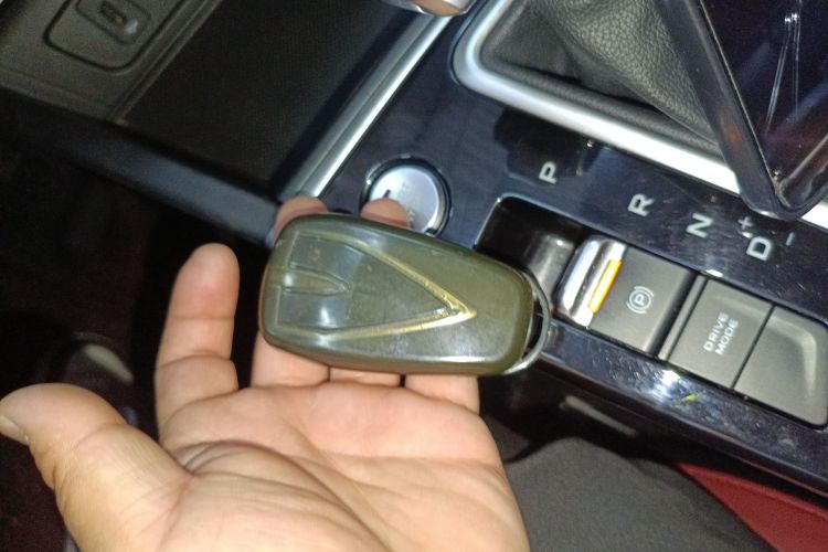 长安 逸动 2021款 PLUS 蓝鲸NE 1.4T GDI DCT旗舰型中控内饰11