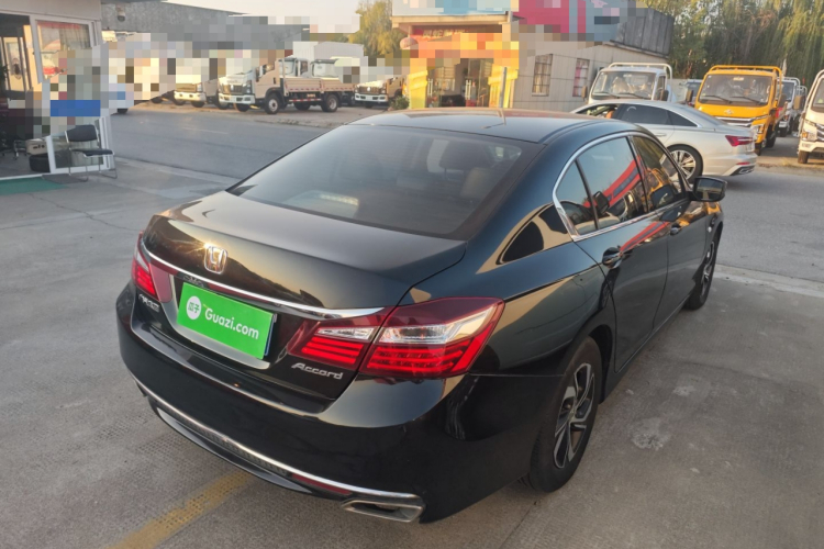 本田 雅阁 2016款 2.0L 精英版车身外观7