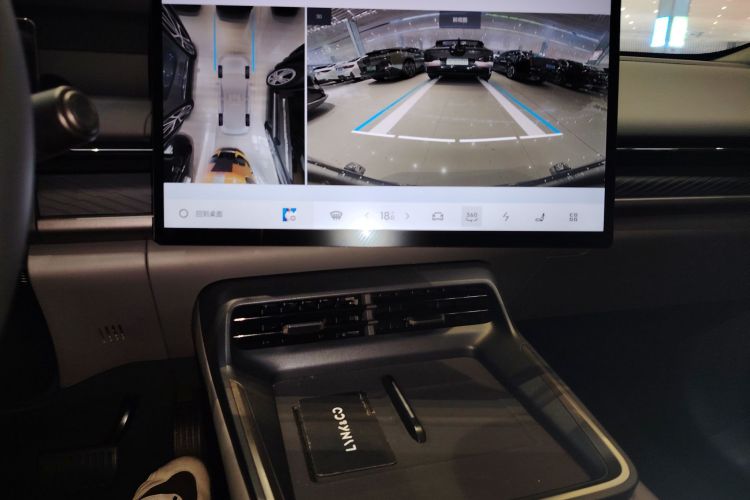 领克07 2024款 EM-P 126长续航 Ultra中控内饰16