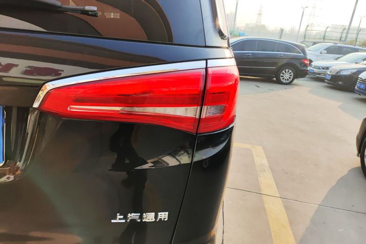 别克GL8 2017款 ES 28T 旗舰型 国V车身外观9