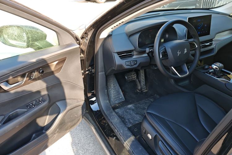 红旗E-QM5 2023款 改款 基础出行版中控内饰20