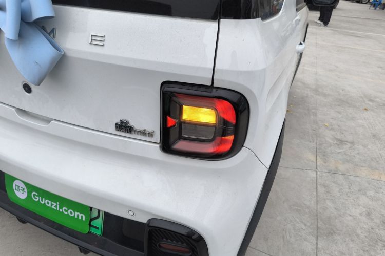 吉利银河 2024款 200km 熊猫卡丁车身外观9