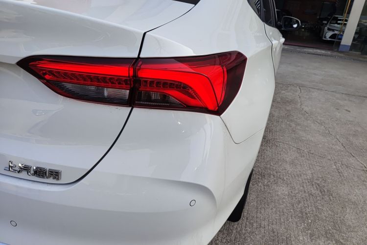 别克 威朗 2023款 Pro 乐享版车身外观9