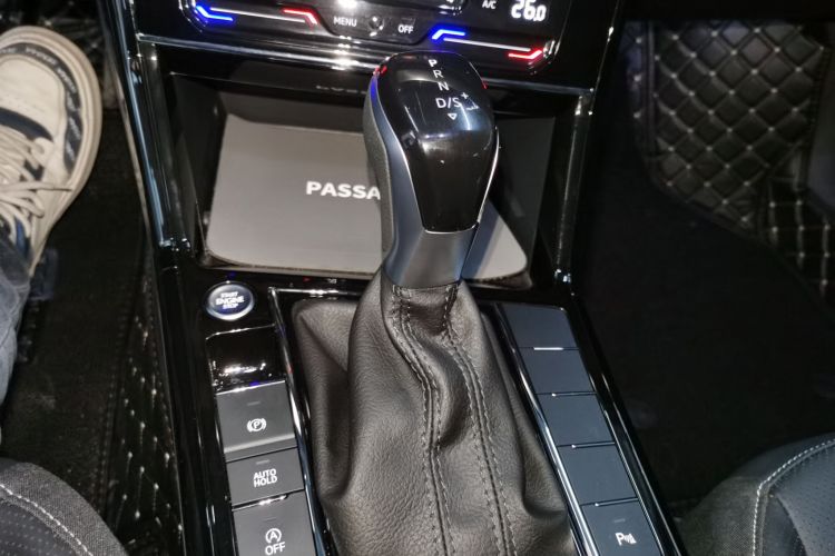 大众 帕萨特 2025款 出众款 380TSI 龙腾版局部细节18