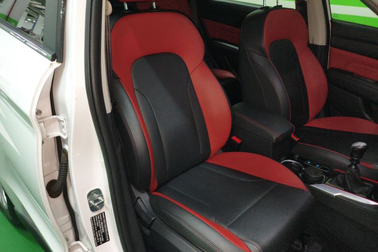 哈弗H2 2017款 蓝标 1.5T 手动两驱精英型局部细节41