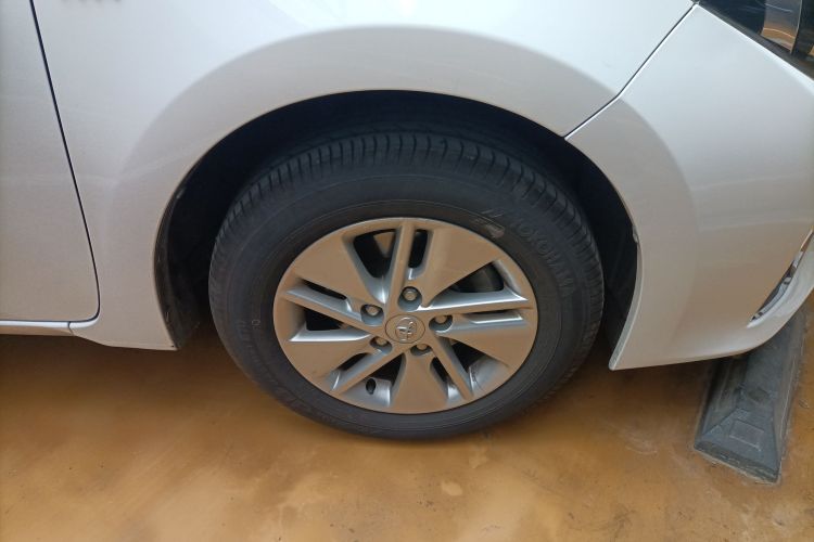 丰田 卡罗拉 2017款 1.6L CVT GL车身外观10