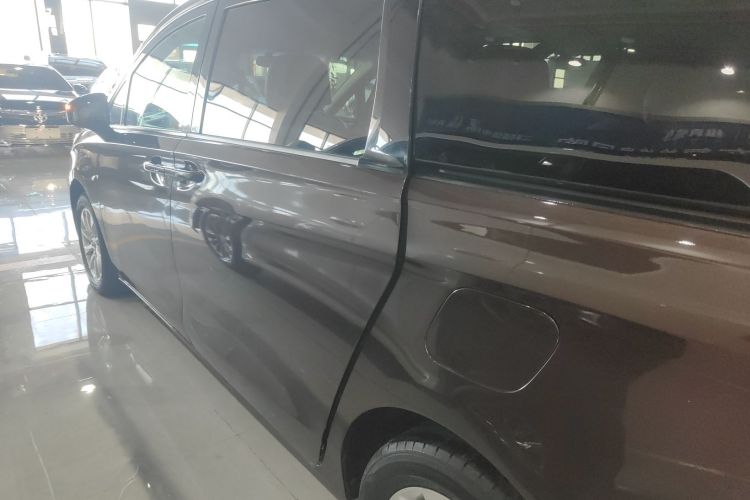 别克GL8 2017款 ES 28T 尊享型 国V车身外观4