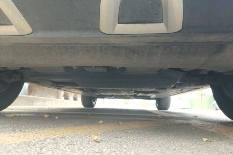 奔驰GLC 2019款 GLC 260 L 4MATIC 豪华型局部细节9005