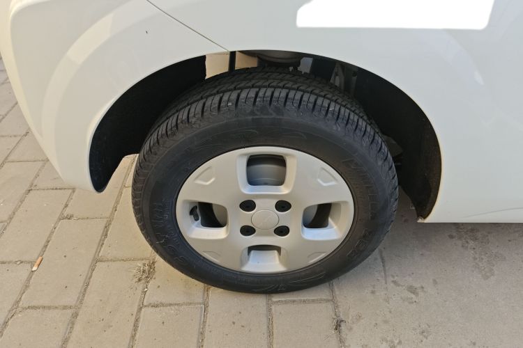 荣威 科莱威CLEVER 2021款 302km全能版车身外观6008