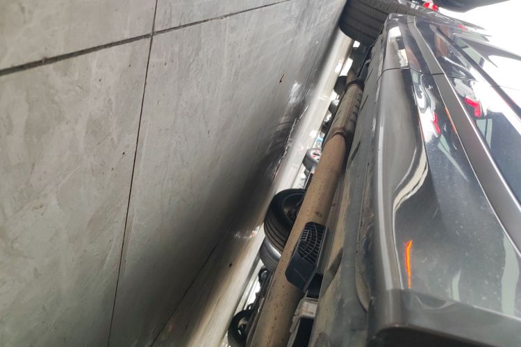 领克09 EM-P 2023款 2.0TD EM-P 远航版PM 七座局部细节9002