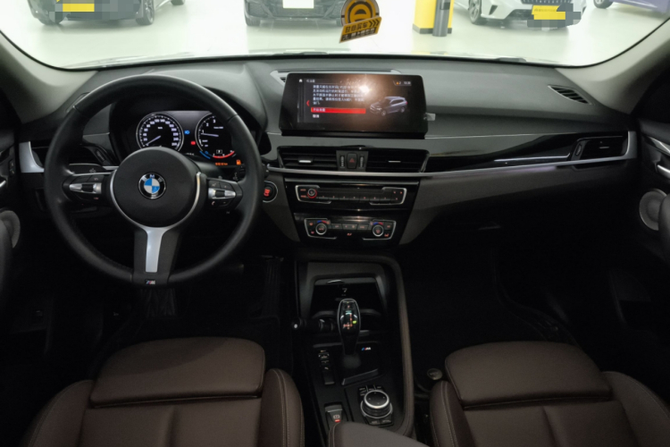 宝马X1 2021款 改款 sDrive25Li 领先型中控内饰7002