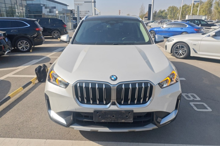 宝马X1 2023款 xDrive25Li X设计套装车身外观2