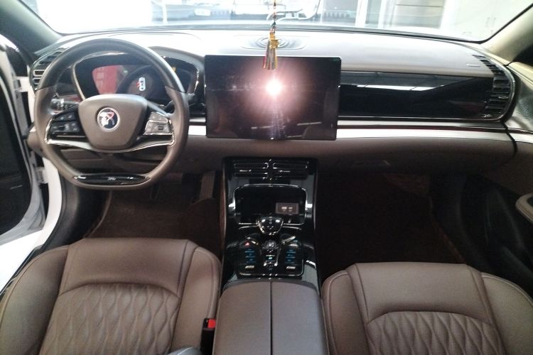 比亚迪 汉 2023款 EV 冠军版 605KM前驱尊贵型中控内饰7002