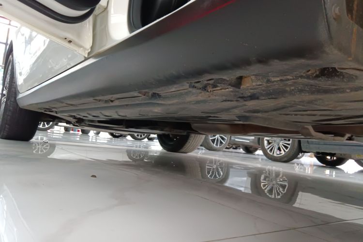 奔驰GLC 2019款 GLC 200 L 4MATIC局部细节9002