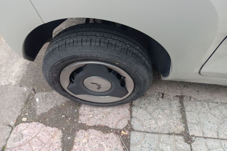 五菱汽车 宏光MINIEV 2022款 马卡龙臻享款 磷酸铁锂车身外观6008