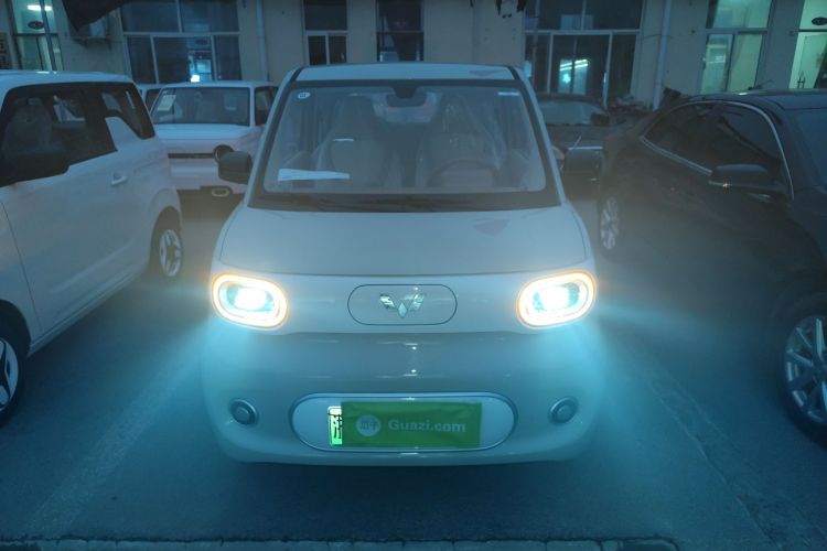 五菱汽车 宏光MINIEV 2024款 第三代 215km 青春版车身外观2