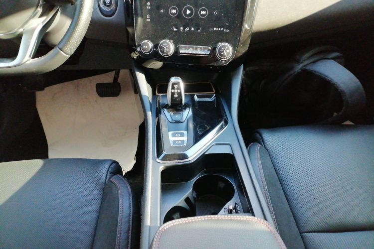 领克02 2018款 1.5T DCT两驱劲版 国V局部细节18