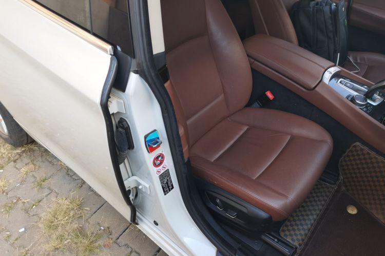 宝马5系GT 2015款 528i 领先型局部细节41