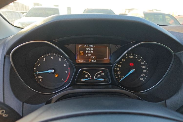 福特 福克斯 2018款 三厢经典 EcoBoost 180 自动精英型中控内饰14