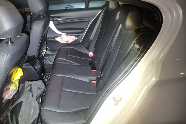 宝马1系(进口) 2016款 118i 都市设计套装中控内饰21